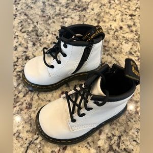COPY - Baby doc Dr martens combat boots size 5T white
